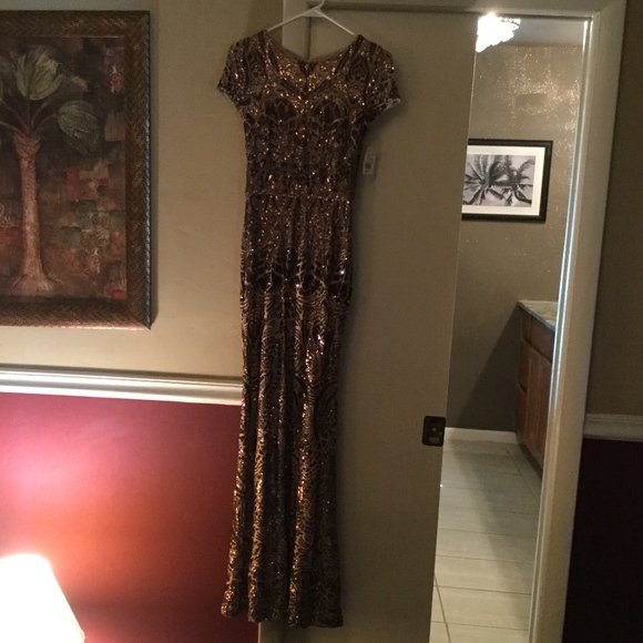 David's Bridal Dresses & Skirts - David’s Bridal long formal gown size 4